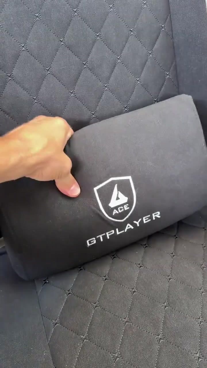 Das Lendenkissen mit ACE-Logo.